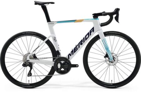 Bicicleta Merida Reacto 6000 105 Di2 Bahrain 2024